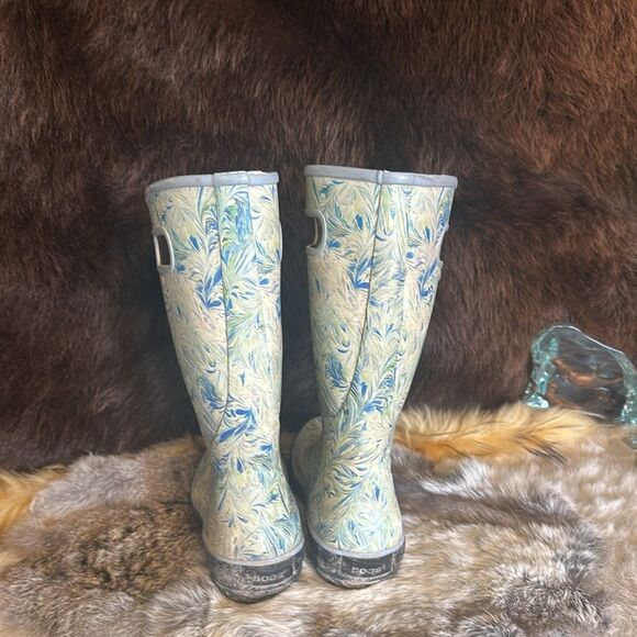 Bogs Blue and Green Patterned Rain Boots 7 (UB4) - Picture 5 of 7